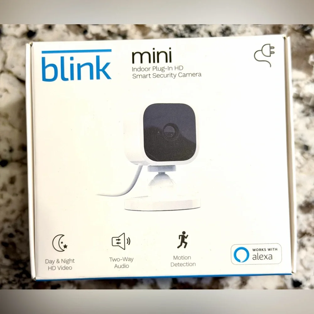 BLINK Mini Indoor Smart Security Camera 1080p HD/Night Vision/Motion - Like New